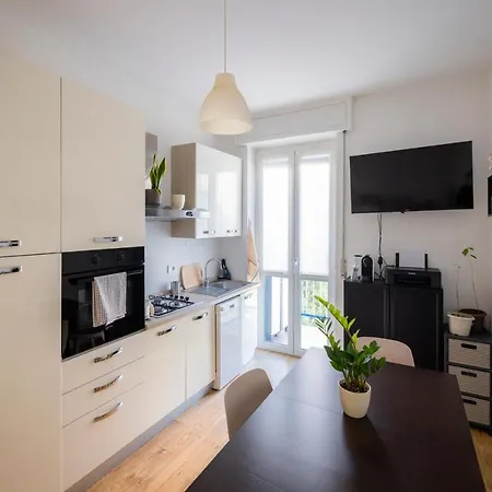 Ampio Bilocale In Zona Navigli/romolo Apartment Milan