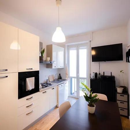 Ampio Bilocale In Zona Navigli/romolo Apartment