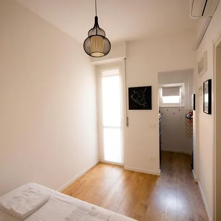 Apartment Ampio Bilocale In Zona Navigli/romolo *